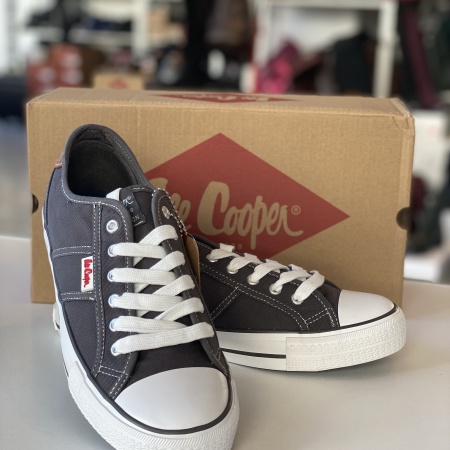 Lee Cooper tennised