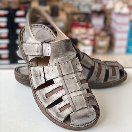 Nahast sandaalid 46-48 suurused